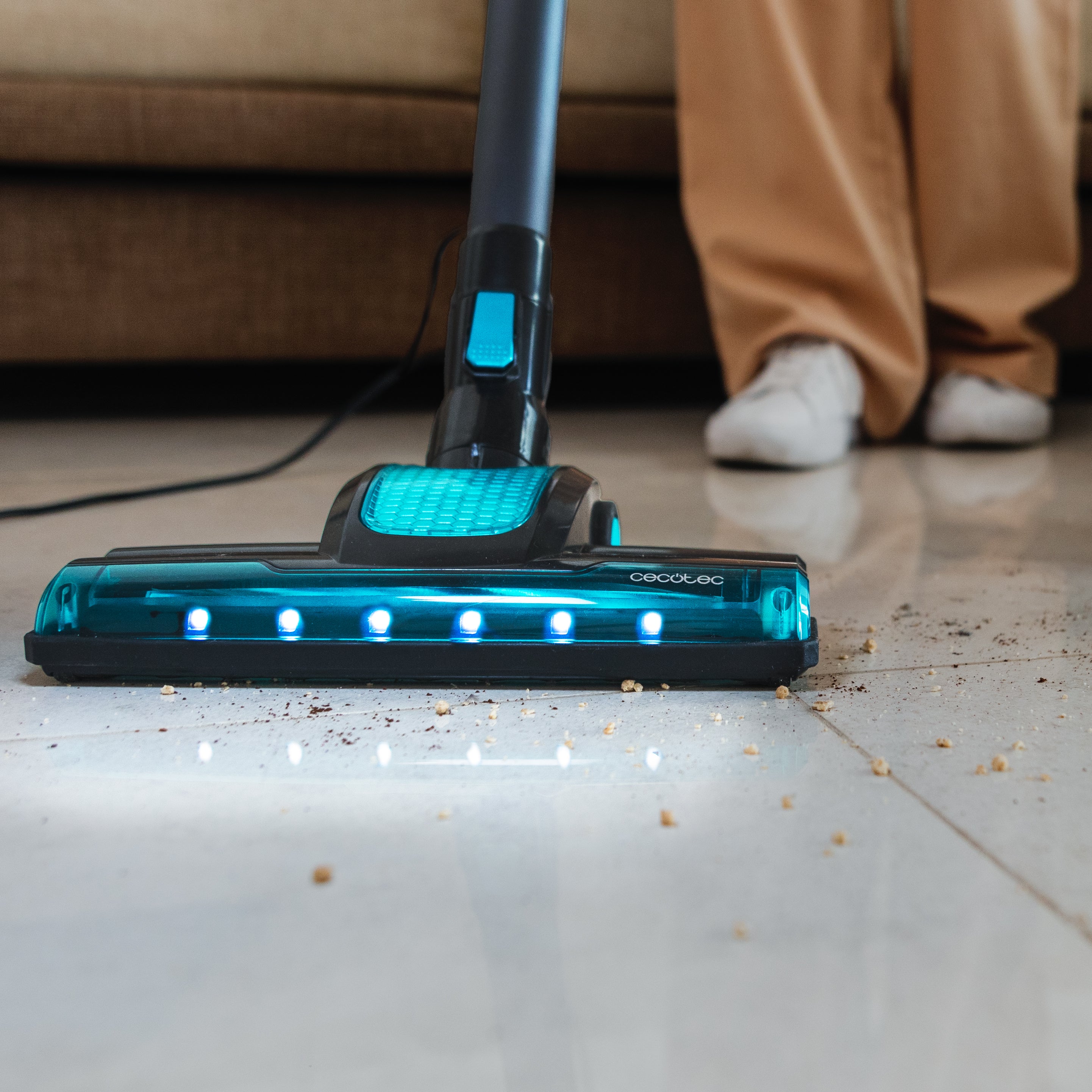 Cecotec Conga 700 PowerHead Aspirador 615 W UltraPower Tecnología De Succión Potente