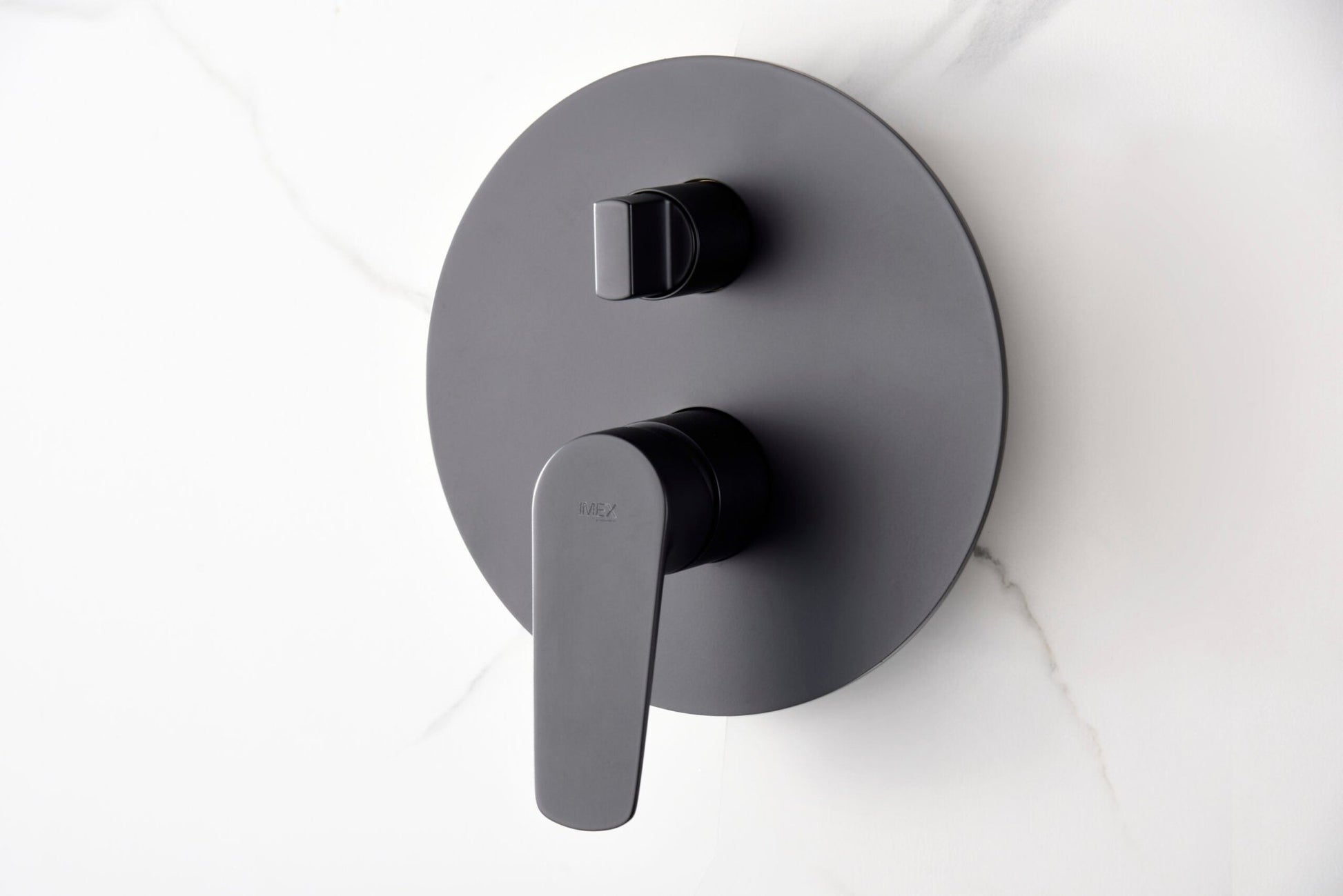 Imex - Conjunto de ducha empotrado monomando Bruselas negro mate - BricoandPool