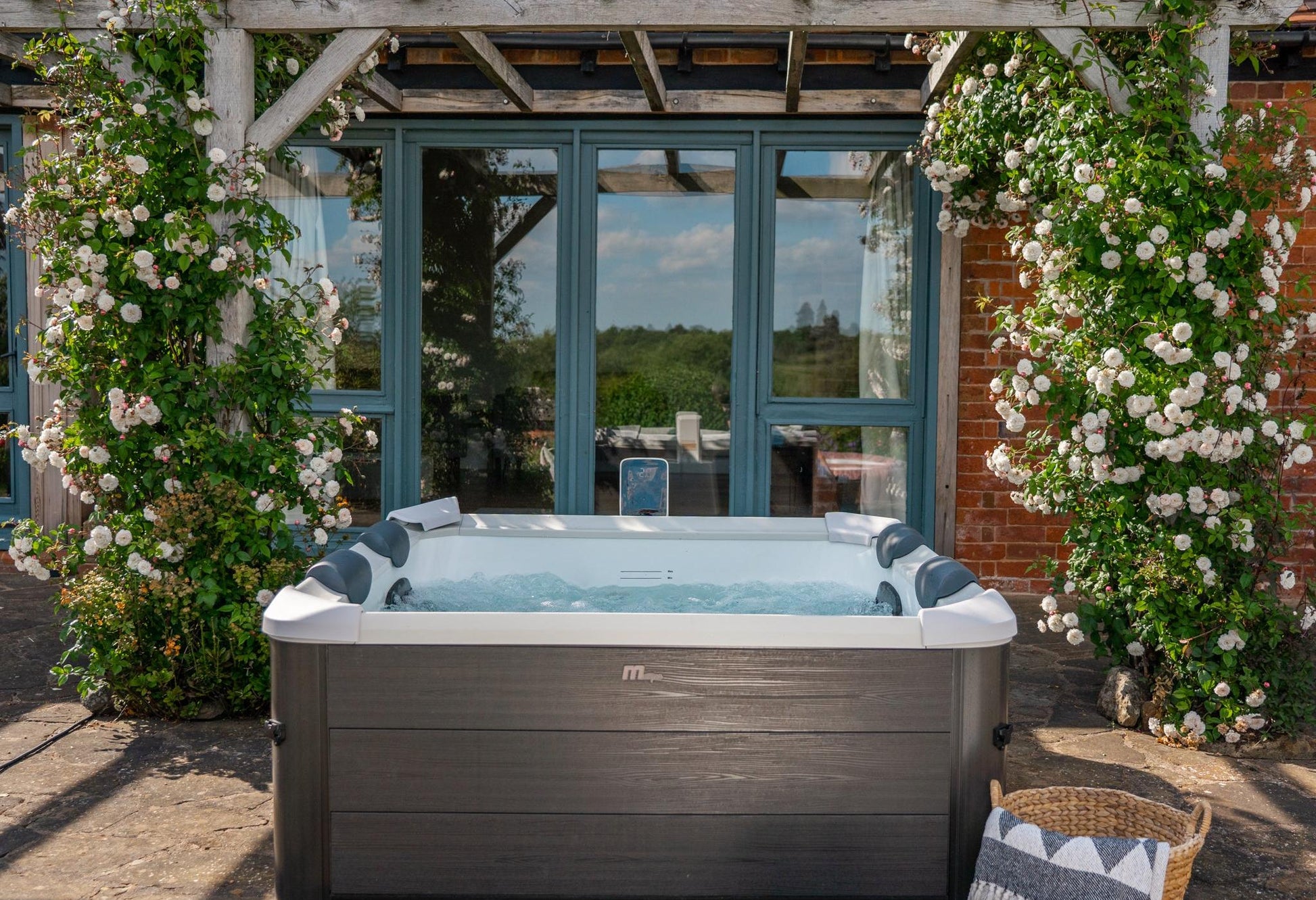 Mspa - Spa rígido cuadrado Oslo 4 - 6 personas - BricoandPool
