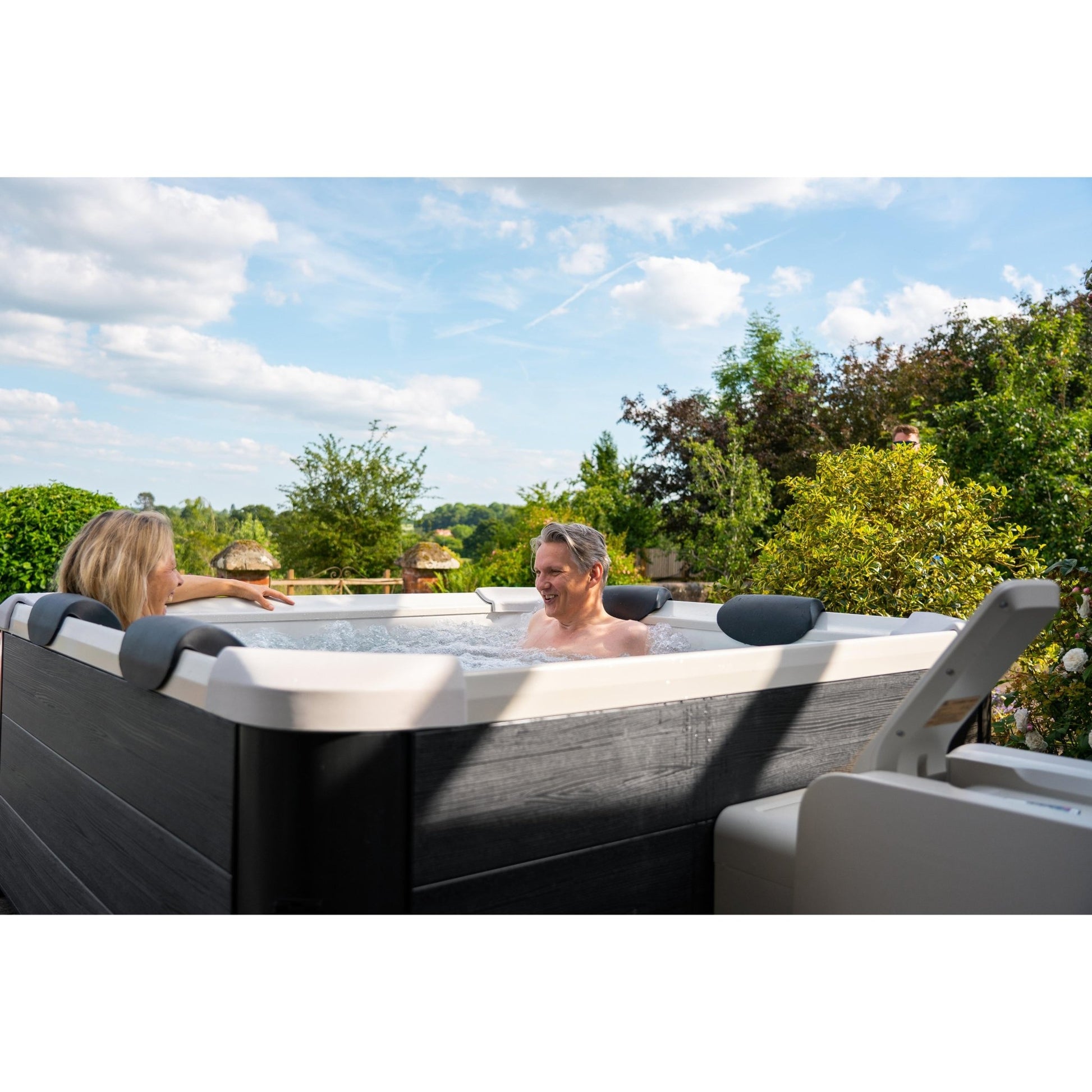 Mspa - Spa rígido cuadrado Oslo 4 - 6 personas - BricoandPool