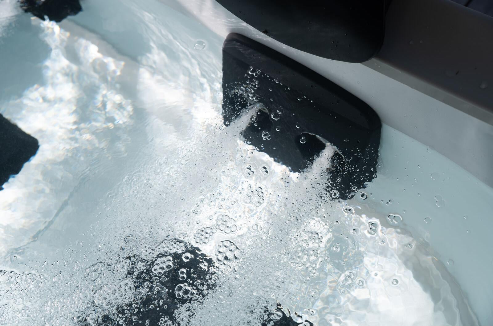 MSpa – Spa rígido cuadrado Oslo Aero Plus 4–6 personas - BricoandPool