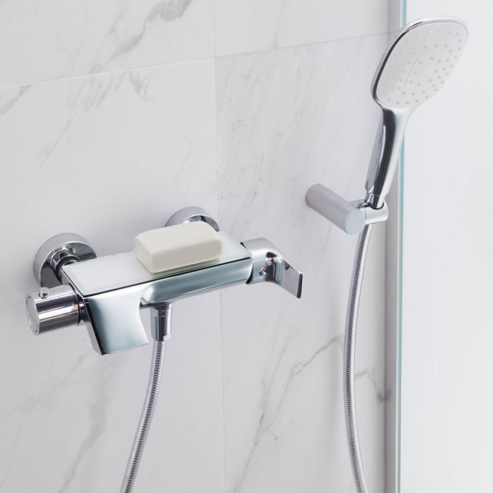 Ramon Soler - Grifo de baño - ducha monomando Urban Chic con inversor integrado, salida cascada, repisa de vidrio y equipo de ducha cromo - BricoandPool